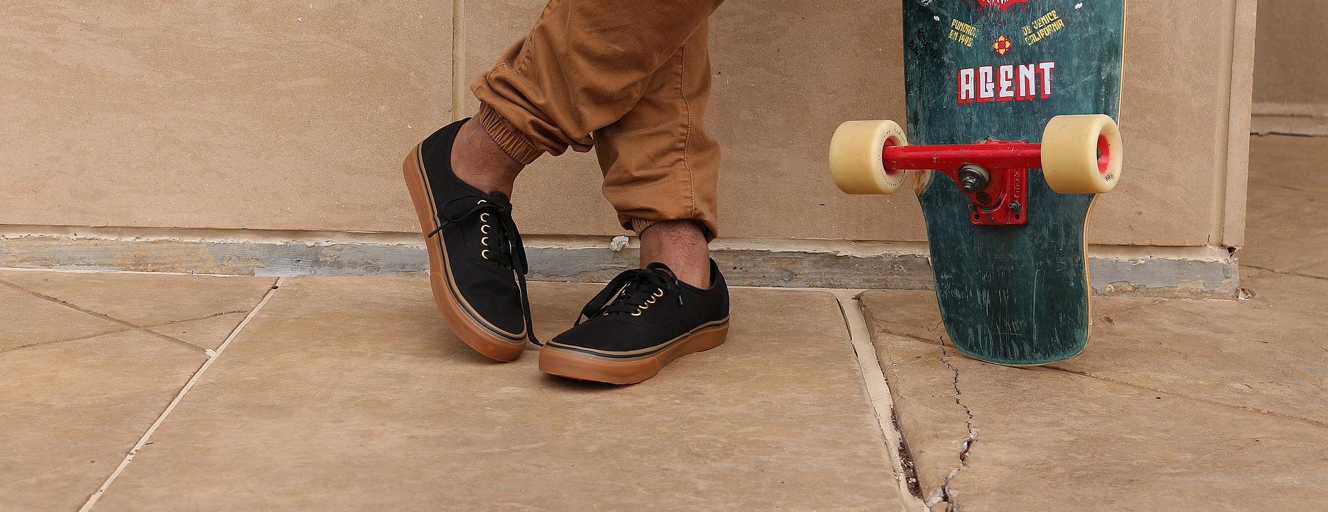 Hey Dude Shop -Hey Dude Shop wall 2600780 1920